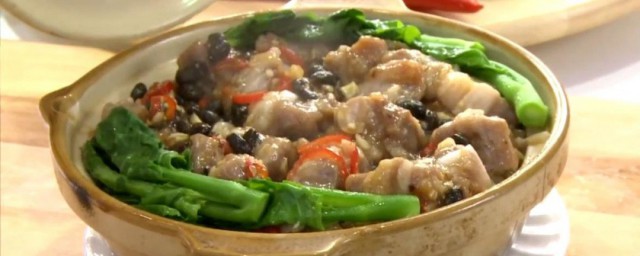 豉香排骨煲仔饭怎样做 制作豉香排骨煲仔饭的技巧