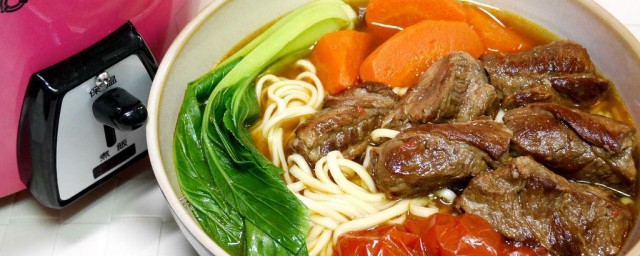 美式红烧牛肉面怎样做 美式红烧牛肉面做法简介