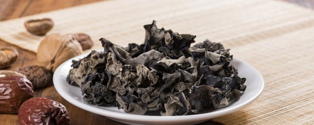 醋熘木耳卷心莱怎样做 醋熘木耳卷心莱的做法