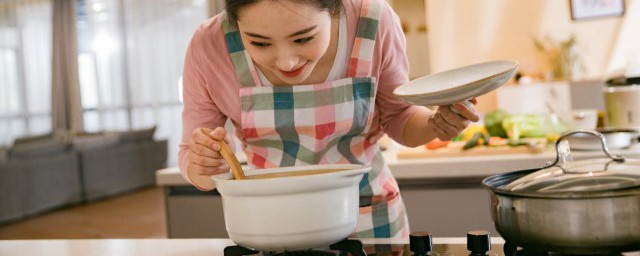 老鸭汤和笋干怎样做 老鸭汤和笋干的做法