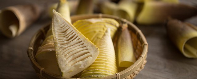 冬笋豌豆汤怎样做 制作冬笋豌豆汤的技巧