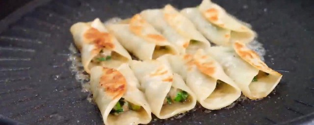 韭菜锅贴教程 制作韭菜锅贴的步骤