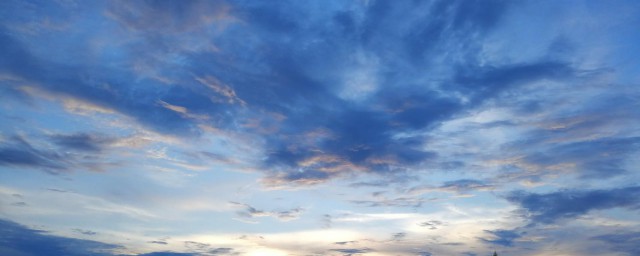 拍天空的构图技巧 资深摄影师教你定格天空的美