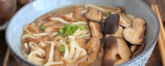 香菇猪肉面怎么做 香菇猪肉面的家常做法