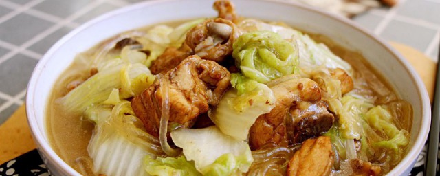 鸡肉粉丝炒白菜怎样做 白菜鸡肉粉丝煲的做法