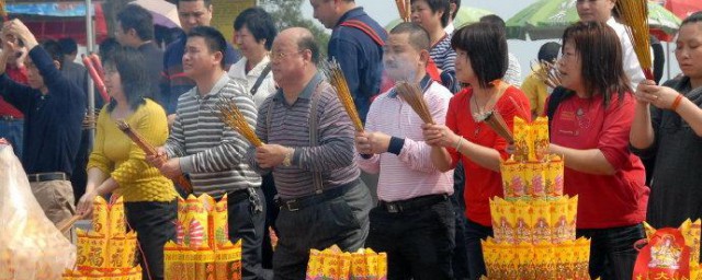 年初七入庙拜神好吗 正月初七适合入庙拜神吗