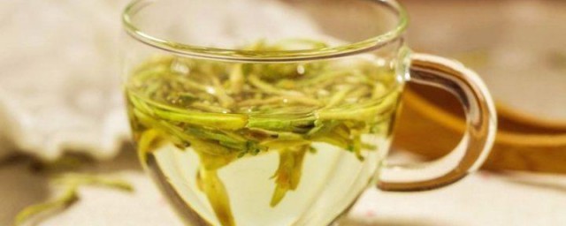 金银花泡水喝的功效与忌讳 金银花泡水喝对人体的好处和忌讳