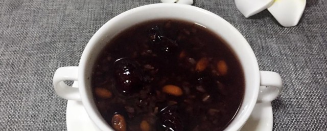 黑米银耳羹的做法 黑米银耳羹怎样做