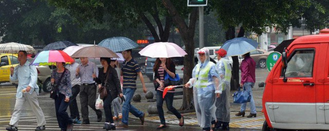 行人过马路的正确要领 行人怎么准确通过马路