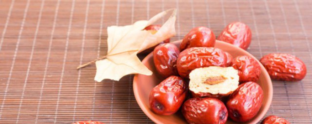 莲子桂圆红枣枸杞粥 莲子桂圆红枣枸杞粥的烹饪技巧