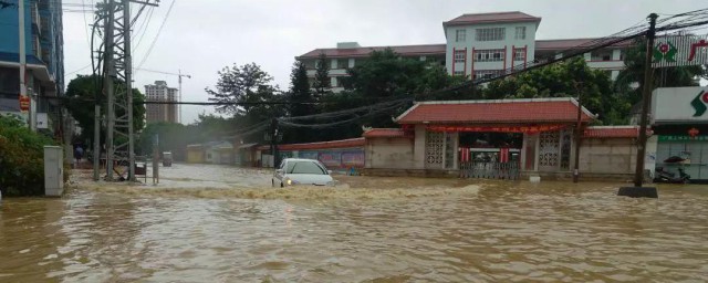 暴雨是怎样形成的 暴雨形成的原因