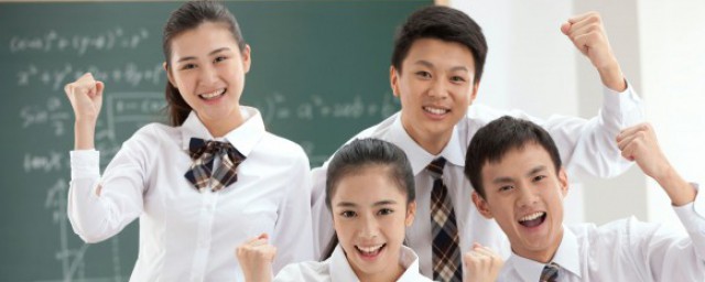 春秋多佳日的下一句是什么及出处 春秋多佳日的赏析