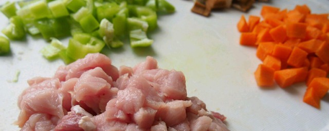 肉丁的切法秘诀 肉丁的切法窍门是什么