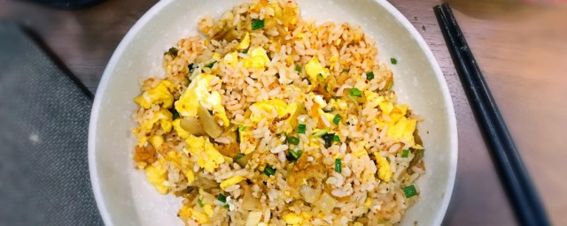 猪肉泡菜炒饭怎样做 猪肉泡菜炒饭做法