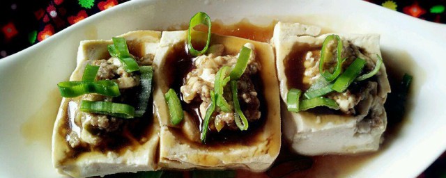 鲍汁蒸酿豆腐怎样做 鲍汁蒸酿豆腐的典型做法