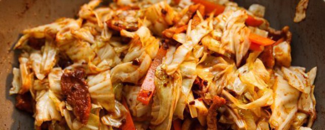 炸酱炒高丽菜怎样做 炸酱炒高丽菜的烹饪技巧
