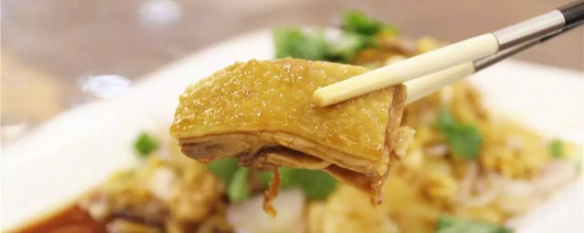 微波葱油鸡如何做 微波葱油鸡的做法步骤