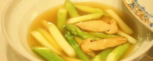 金汤竹荪扒芦笋怎样做 制作金汤竹荪扒芦笋的技巧