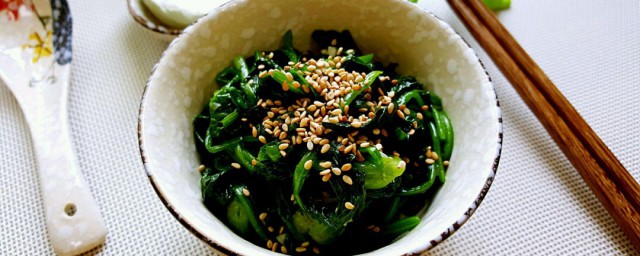 菠菜大蒜批怎样做 菠菜大蒜批的家庭版做法