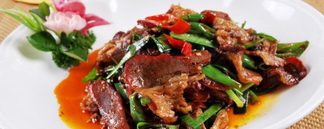 怎样炒回锅牛肉 炒回锅牛肉的做法简介