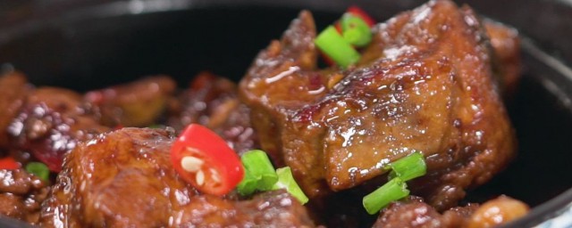 焖笋干腊鸭如何做 制作笋干焖腊鸭的方法