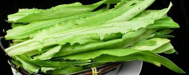 鲮鱼豆豉炒油麦菜如何做 关于豆豉鲮鱼油麦菜的做法介绍