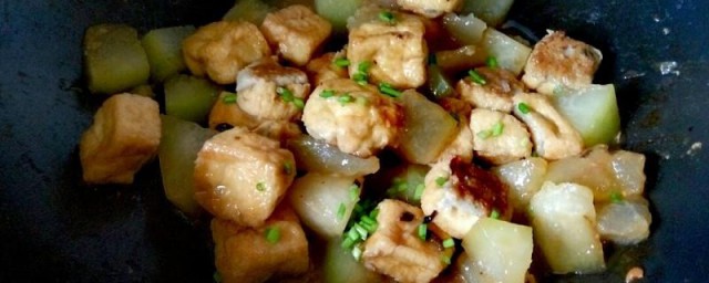 酿油豆腐焖冬瓜做法 酿油豆腐焖冬瓜做法简介