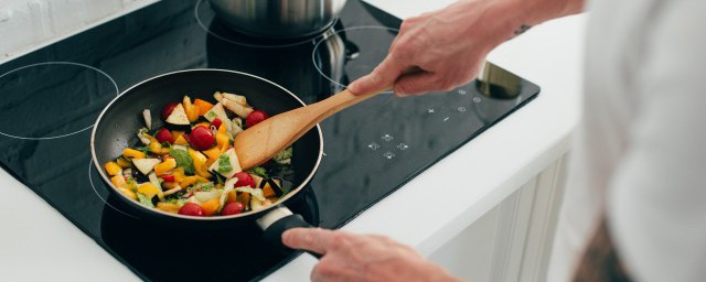 白地瓜炒肉片怎样做 白地瓜炒肉片的烹饪技巧