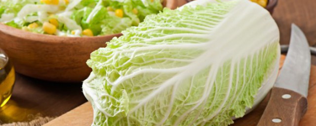 白菜煲猪大骨汤怎样做 白菜煲猪大骨汤的烹饪技巧