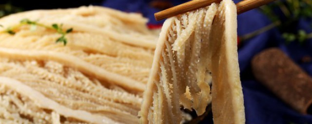 肉丝蒜苗炒百叶怎样做 肉丝蒜苗炒百叶的烹饪技巧