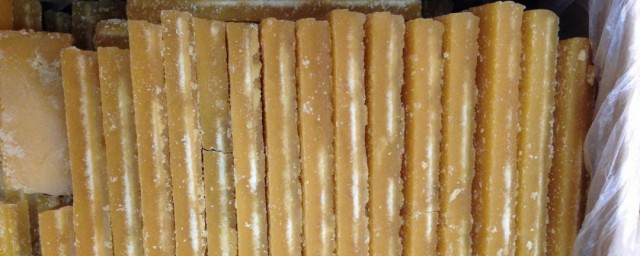 冰片糖的功效与作用 冰片糖的功效与作用简介