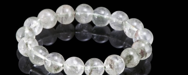 幽灵水晶的功效与作用 幽灵水晶的功效和作用是什么
