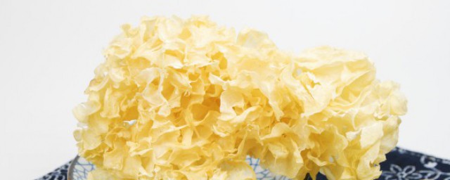 银耳苹果瘦肉粥怎样做 银耳苹果瘦肉粥的烹饪技巧