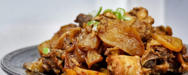 干烧土豆肉怎么做 如何做干烧土豆肉