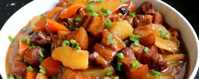 蘑菇烧萝卜五花肉怎样做 怎样做蘑菇烧萝卜五花肉