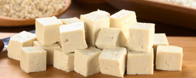 红烧豆腐鱼怎样做 红烧豆腐鱼的烹饪技巧