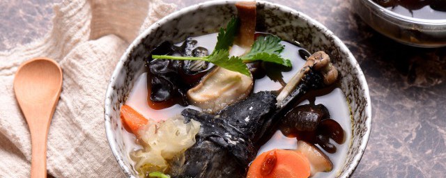 乌鸡炖归芪怎么做 乌鸡炖归芪的烹饪要领