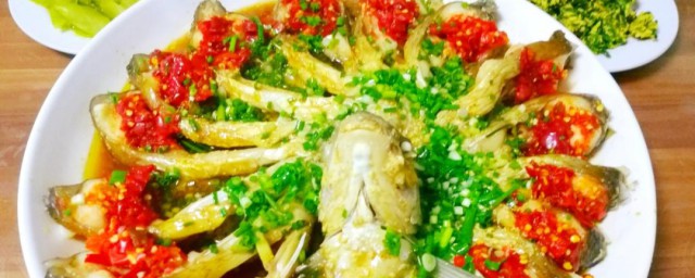 孔雀开屏剁椒鱼如何做 制作孔雀开屏剁椒鱼的方法