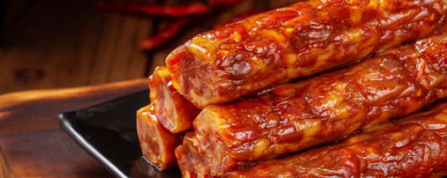 冬瓜炒腊肠如何做 冬瓜炒腊肠的烹饪方式
