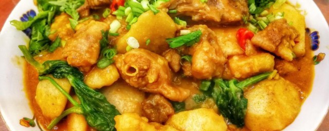 芋头片炖鸡肉块的做法 在家做芋头片炖鸡肉块的技巧