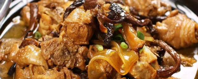 小鸡炖蘑菇粉条的做法 小鸡炖蘑菇粉条的做法与次序