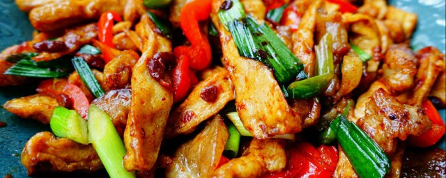 香干回锅肉怎样做好吃 香干回锅肉的做法