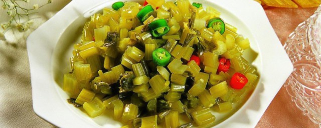 酸菜的功效作用及营养介绍 酸菜的功效作用及营养是什么