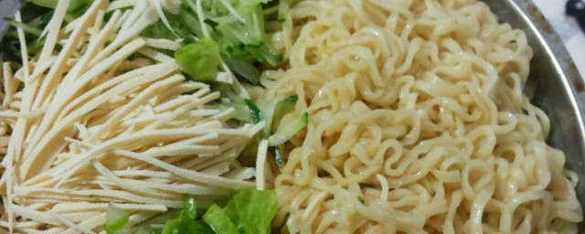 炸冷面怎样做好吃 炸冷面做法