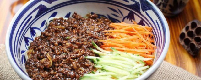 怎样制作炸酱面 炸酱面家常做法