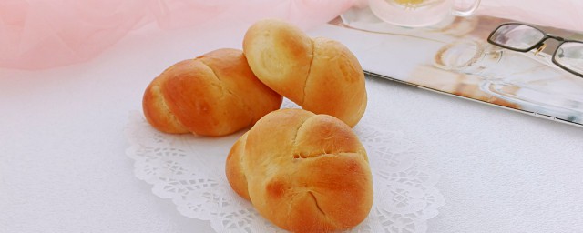 红薯软餐包怎样做 红薯软餐包的做法简介