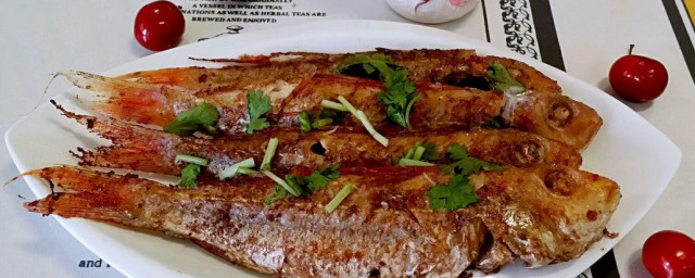 香煎鲮鱼骨怎样做 香煎鲮鱼骨的制作次序