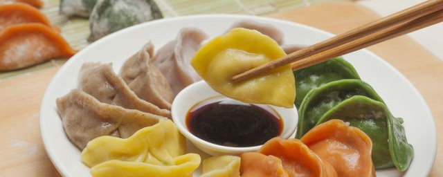 初二吃饺子的寓意 初一饺子初二面什么意思?
