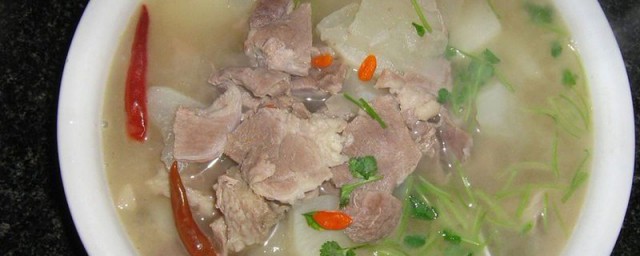 冬季滋补清炖羊肉汤做法 怎样做滋补清炖羊肉汤