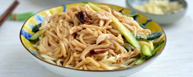 鸡丝麻酱凉面怎样做 鸡丝麻酱凉面怎样做
